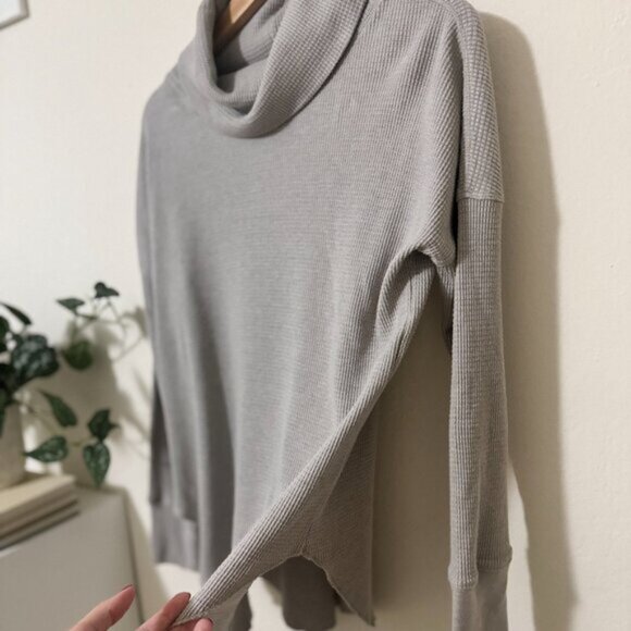 ✨ Aritzia Waffle Knit Cowl Neck Top ✨ - Picture 3 of 5